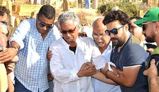 الرباط : تشييع جثمان الفنان المغربي حسن ميكري في موكب جنائزي مهيب بمقبرة الشهداء