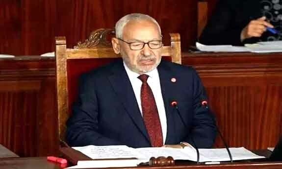 تونس على صفيح ساخن : مائة نائب يوقعون عريضة لسحب الثقة من رئيس البرلمان راشد الغنوشي