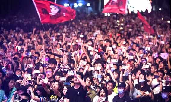 وداعا كوفيد 19 : الصينيون يتهافتون على أبرز المواقع السياحية في بلادهم