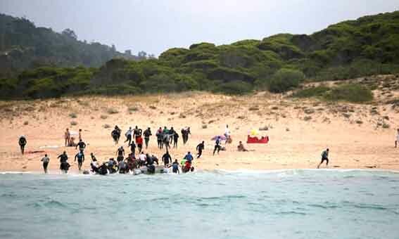 قناة العرب تيفي : وصول 30 قارباً لـ”حراقة” جزائريين إلى سواحل ألميريا الاسباني