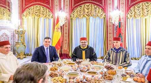 العاهل المغربي يقيم مأدبة إفطار على شرف رئيس الحكومة الاسبانية بيدرو سانشيز